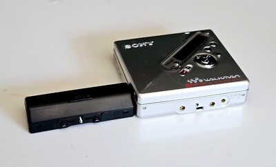 Sony MZ-N710 Mini Disc Net-MD Player/Recorder Walkman Remote