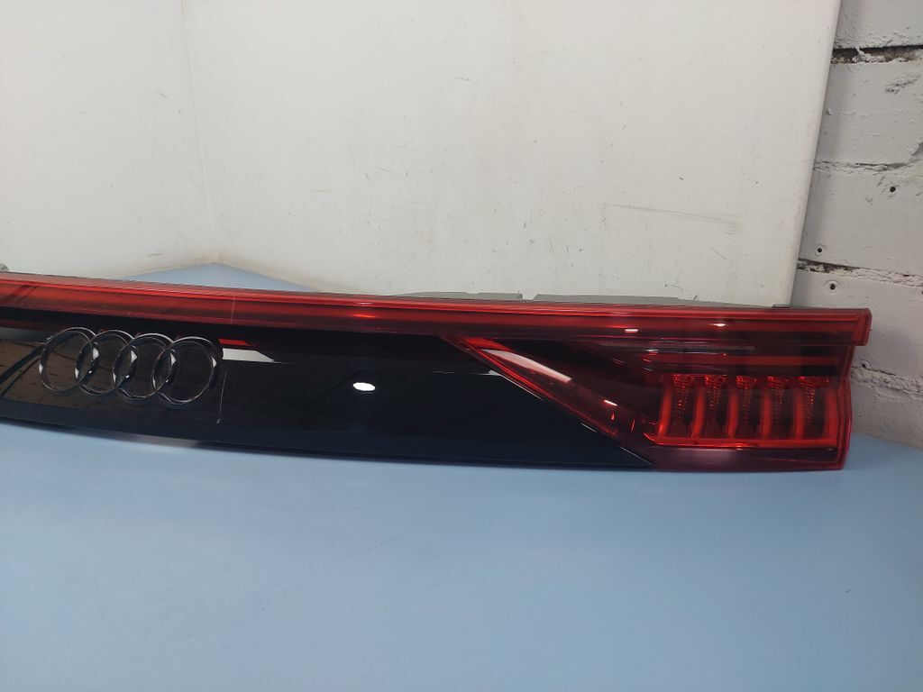 Audi Q8 2018 tailgate rear tail light lamp 4M8945095S AXP20303 | eBay