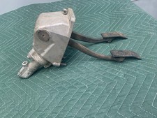Orig Jaguar Xke E Type 4.2 Series 1 2 Brake Clutch Peddle Box Housing Fhc Ots Orig Jaguar Xke E Type 4.2 Series 1 2 Brake Clutch Peddle Box Housing Fhc Ots