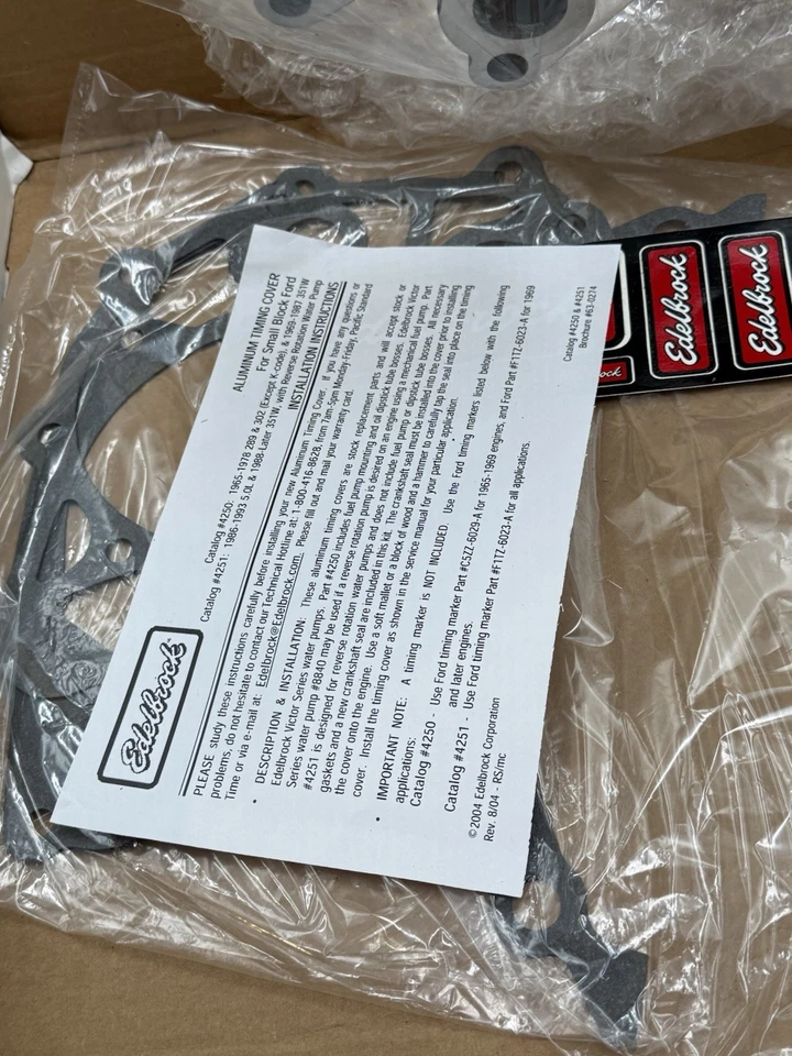 Cubierta de distribución del motor Edelbrock para Ford F-150 1985 Foto 4 de 4