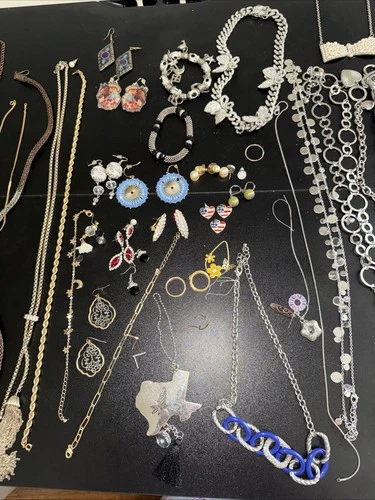 Vintage Estate there is gold plated Costume Jewelry Lot! Alexis bitter, Avon