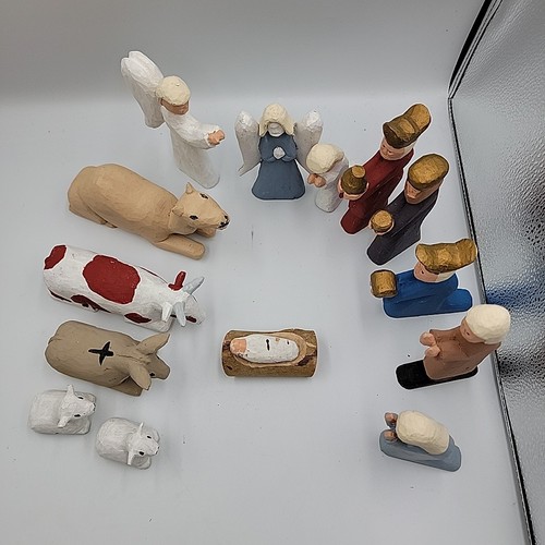 Hand Carved Hand Painted Wooden 15 Piece Nativity Scene 5.5in Tall - Picture 5 of 5