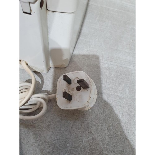 Kenwood Chef A701A Mixer da appoggio bianco blu con cavo 450W con attacco tritatutto A720 - Foto 15 di 22