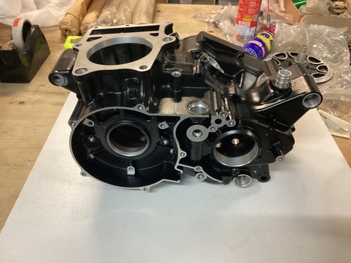 GENUINE YAMAHA PARTS CRANKCASE ASSEMBLY TT500 1980-81 XT500 1980-81 2Y0-15100-00 - Picture 2 of 12