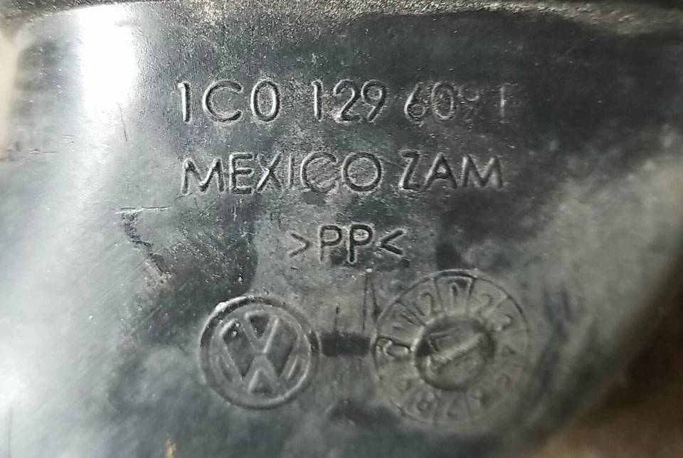 1998 - 2010 年大众甲壳虫进气管原始设备制造商。 1C0 129 609 B 保修 & 延长技术支持 — 第 3/3 张图片