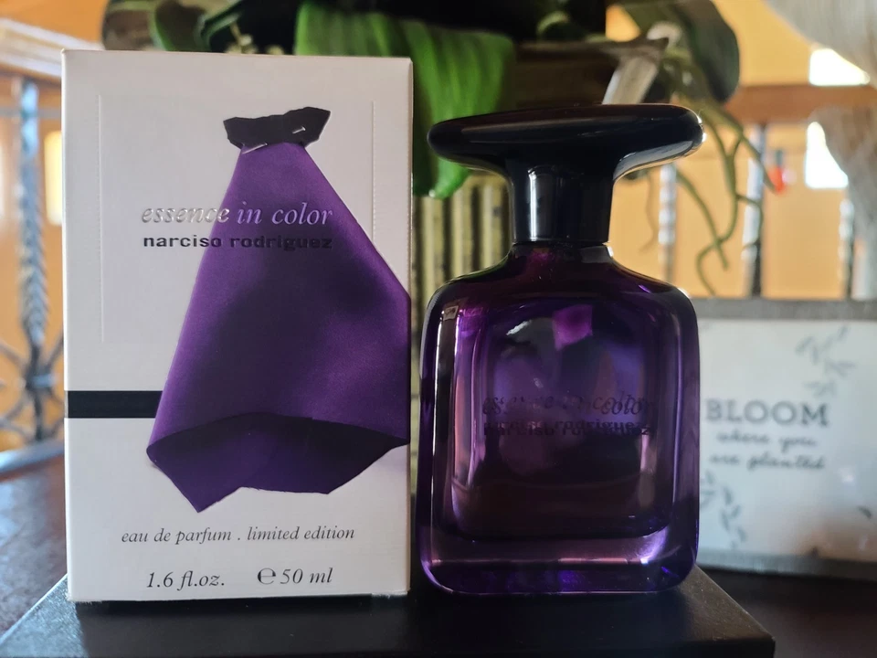 Narciso Rodriguez Essence in Color EDP SPRAY 50 ML/1,6 FL.OZ (Edición Limitada) Foto 3 de 4