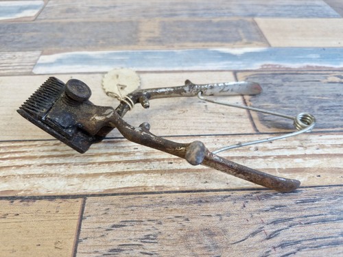 Vintage Manual Hair Clipper – Hand Operated Trimmer Classic Barber Grooming Tool