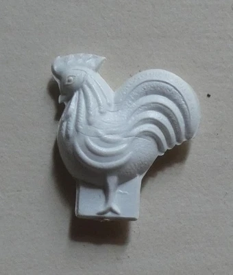 Fèves ancienne Plastique Coq - Photo 1/2