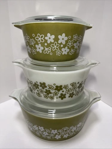 3 VTG Pyrex Crazy Daisy 2-1/2, 1-1/2, 1 qt. Green&White Casserole Bowls w Lids