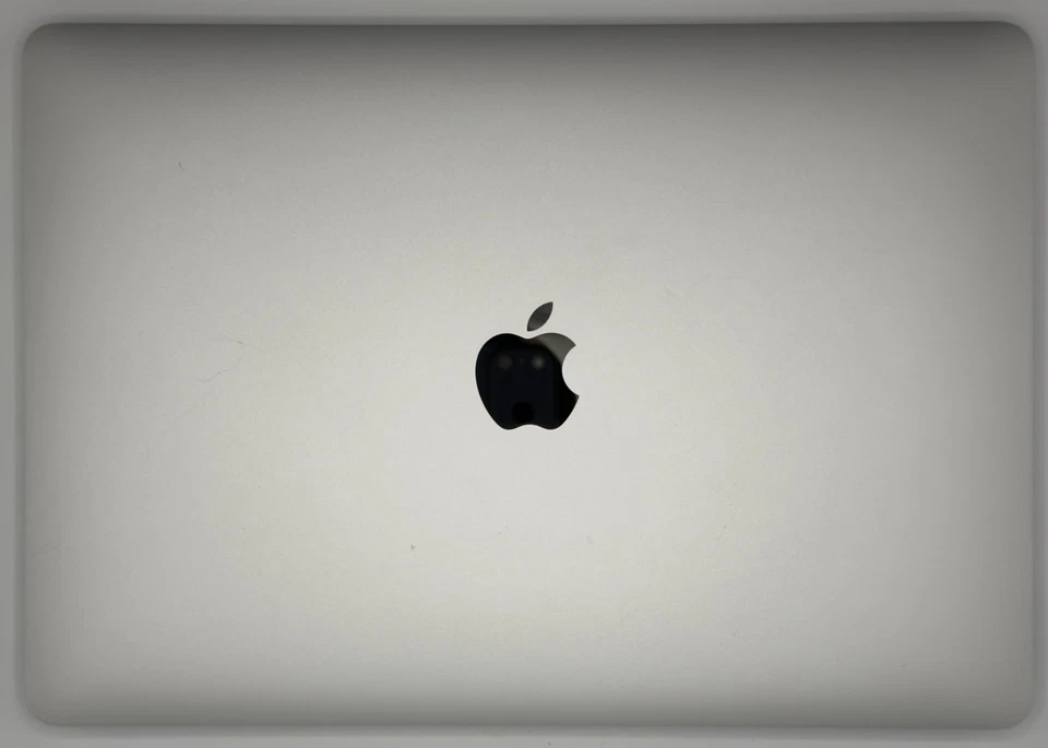 MacBook Pro 13” (Mi-2017) – i5 2,3 GHz – 8 Go – 256 Go - Silver - Photo 3/4