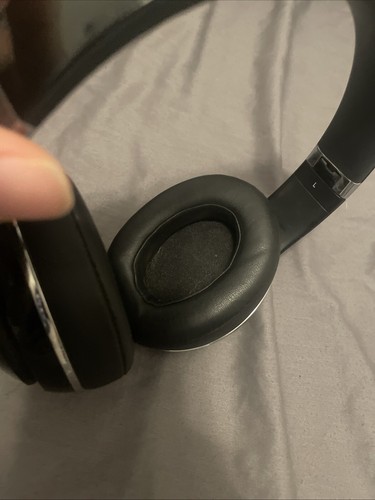 Beats by Dr. Dre Studio2 Studio Wireless Headphones - Glossy Black - Picture 3 of 8