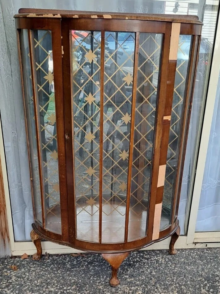 Queen anne china sale cabinet