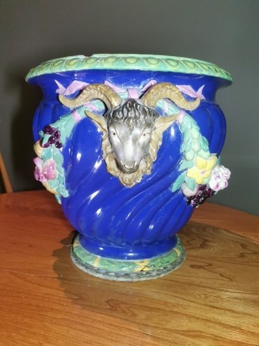 Minton Majolika Widderkopf 13" x 16" Jardiniere 1851 TOLLE AUSSTELLUNG MAROCHETTI