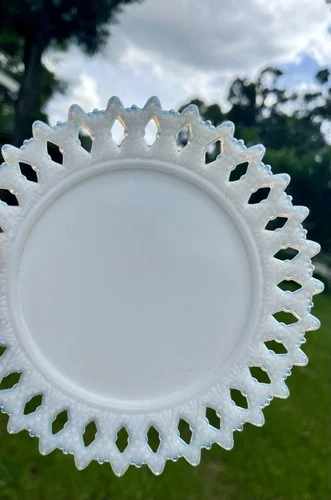 VTG 6 Inch Milk Glass Appetizer Plates Set Of 4