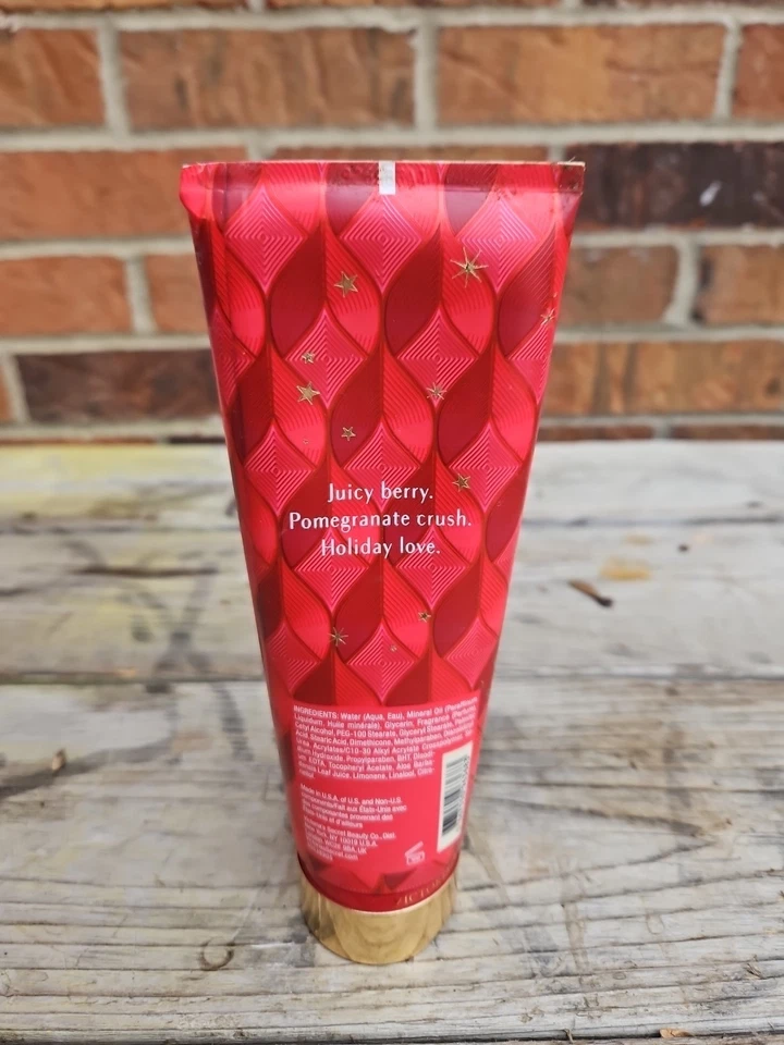 LOCIÓN CORPORAL VICTORIA'S SECRET BAYAS CARMESÍ 8,0 OZ EDICIÓN LIMITADA Foto 2 de 4