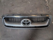 Toyota Hilux 2011 Front Grill