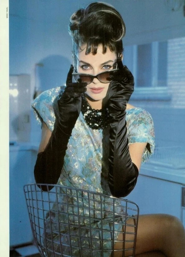 VOGUE Magazine Italia January 1986 REEMA Kristen McMenamy HELMUT NEWTON Patitz - Image 4 of 4