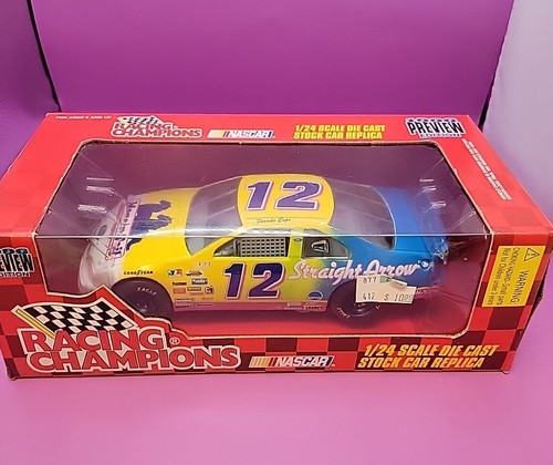 RACING CHAMPIONS 1:24 1996 Preview Edition Diecast #12 Straight Arrow -D. Cope - Picture 2 of 7