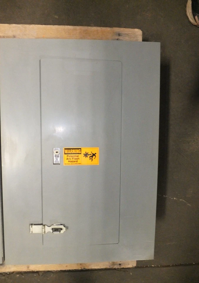 SQUARE D - NQOD424L100CU - 100 A - 208/120 V - ГЛАВНАЯ ЗАЖИМНАЯ ПАНЕЛЬ # 257 - Изображение 2 из 4