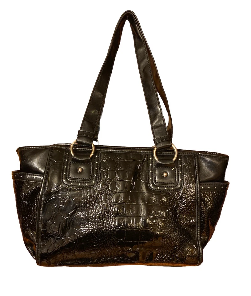 Bolso de Hombro Reliquia Imitación Charol Negro Multi Bolsillo Acentos Plateados Foto 2 de 4