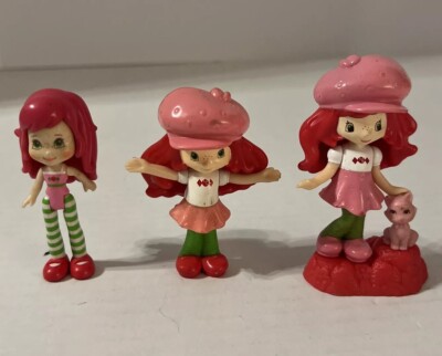 TCFC/Hasbro Lot of Strawberry Shortcake dolls