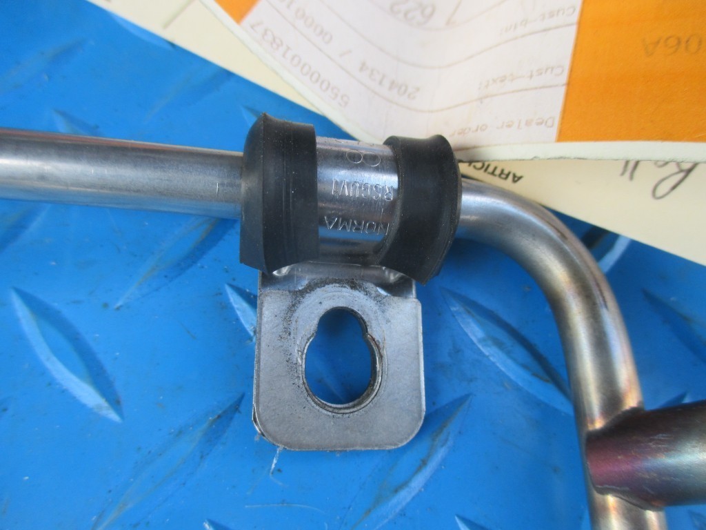 Rolls Royce Ghost Wraith Dawn fuel feed line #5136