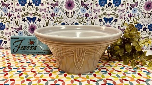 NEW! RETIRED! FIESTAWARE FIESTA PEARL GRAY HOSTESS BOWL! BEAUTIFUL CONDITION!