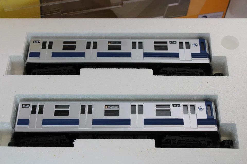 O Gauge - MTH 30-2161 - MTA 2-Car Subway Set - Non-Powered - Image 4 of 4