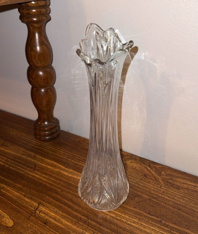 Clear Glass Bud Vase Trumpet Shape Etched Pattern Glossy Decorative