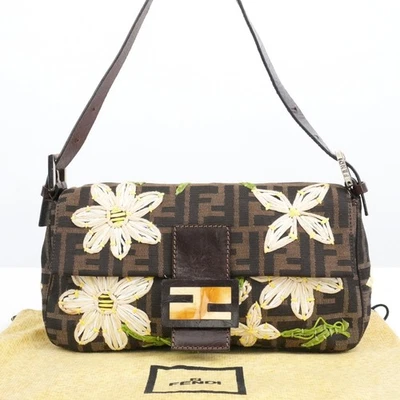 Sac à main FENDI Mamma Baguette motif Zucca broderie florale Auth #57191A - Photo 1/4