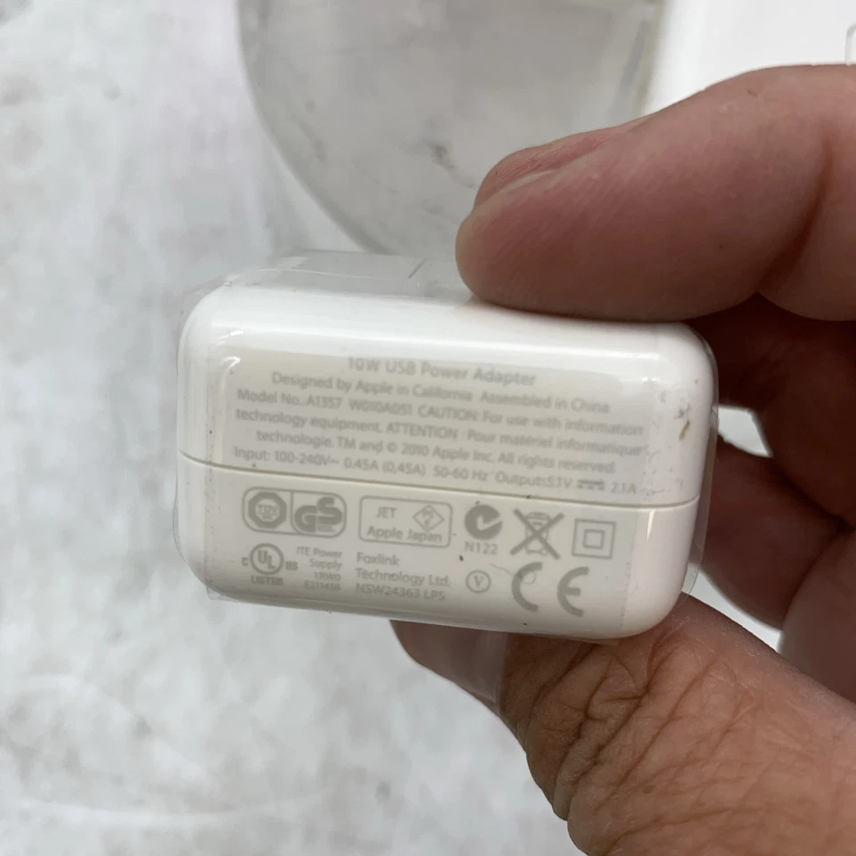 5 PACK!! Original Apple 10w USB Wall Charger Adapter OEM x5 charging cubes - Image 3 of 4