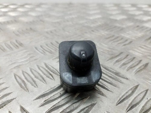 AUDI A3 Sportback 8PA Spiegeleinstellschalter 8E0959565 1.90 Petrol 34705750