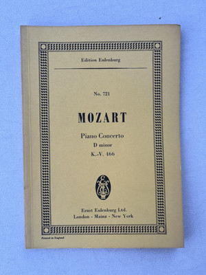 Noten. Mozart. Piano Concerto. D minor. KV 466.  Taschenpartitur.