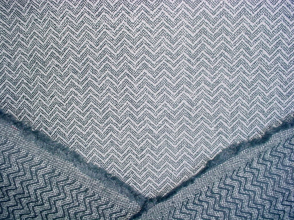 3Y Mark Alexander M588 Breaker Slate Bargello Zig Zag Upholstery Fabric - Image 4 of 4