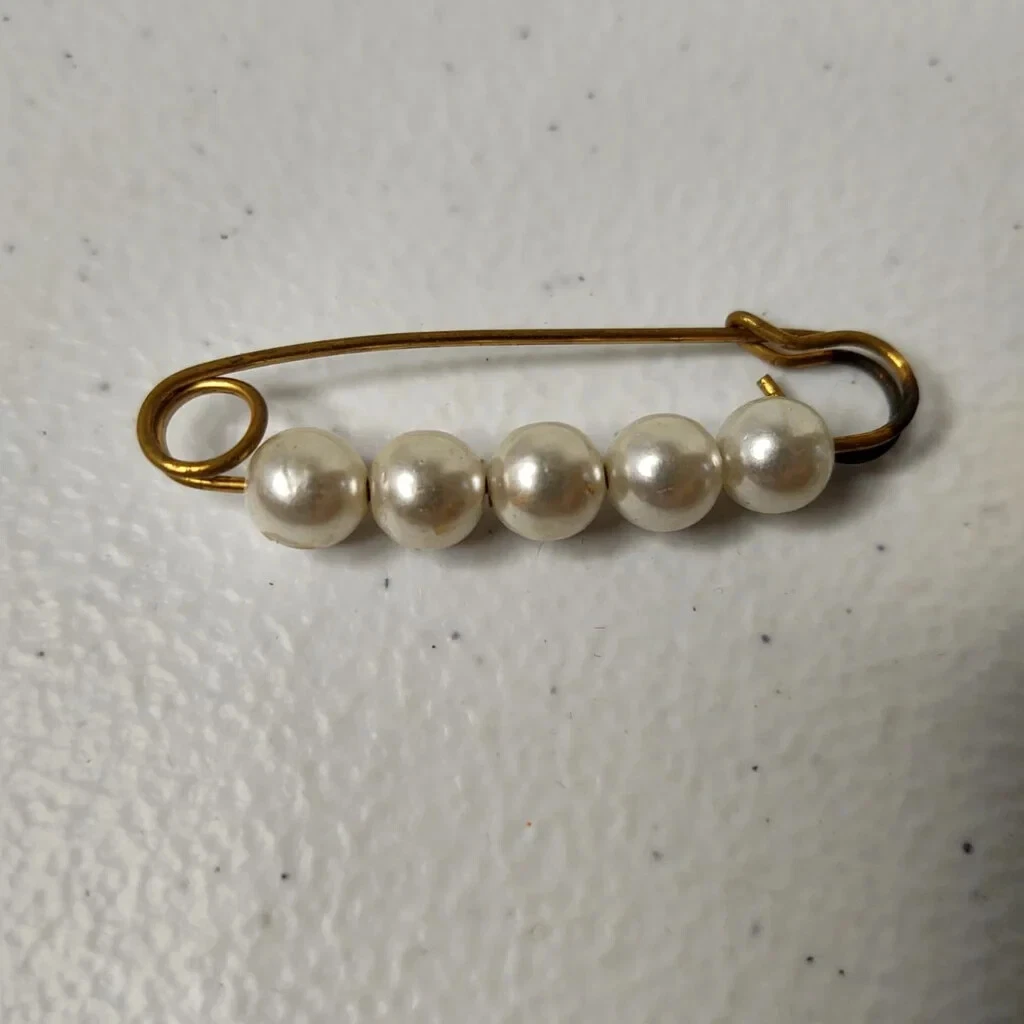 Pearl cheap safety pin