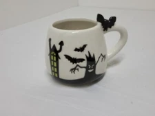 2021 Eccolo Haunted House With Bats Mug