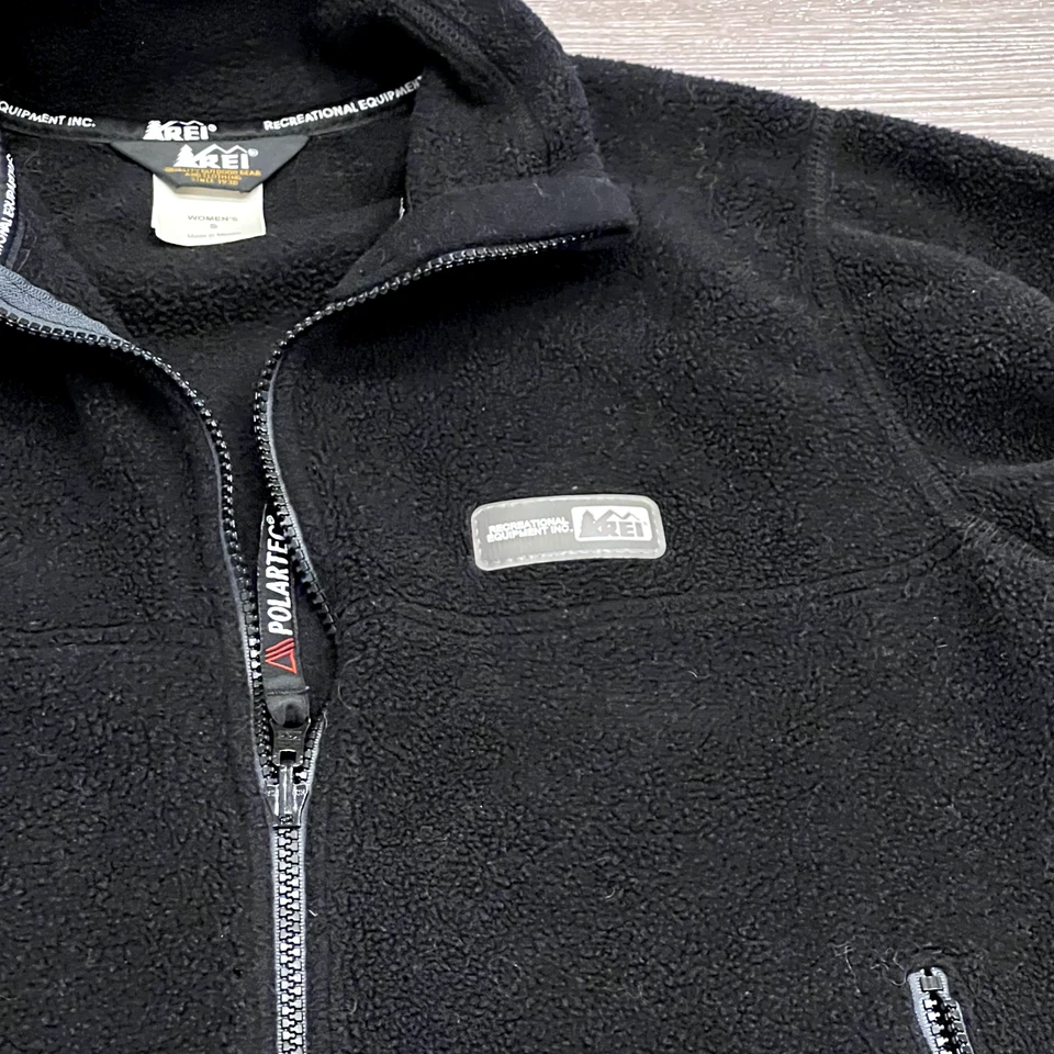 Chaqueta REI Mujer Pequeña Negra Polar Cremallera Completa Exterior Terroso Gorpcore Senderismo Foto 2 de 4