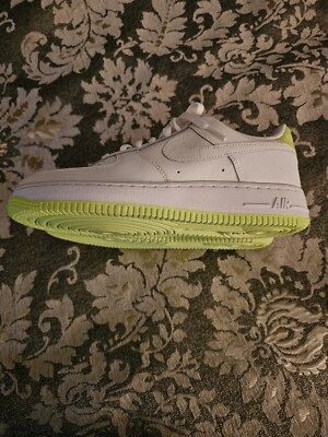  Nike Air Force 1 Low Size 5.5 NWB