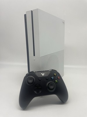 Microsoft Xbox One S Konsole 1TB + Controller  - Guter Zustand