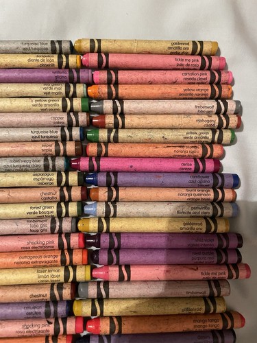Lotto pastelli Crayola 100 pezzi rari vintage e ritirati colori Binney Smith tarassaco - Foto 8 di 9