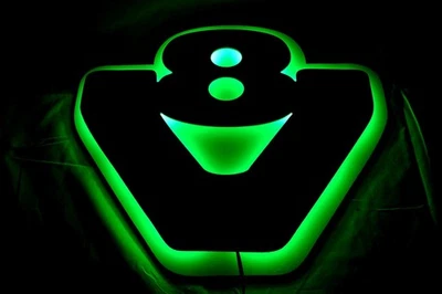 LED V8 Innenplatte LKW 24V Grün Licht Neon Schild mattgrau Truck Innen Deko - Bild 1 von 4