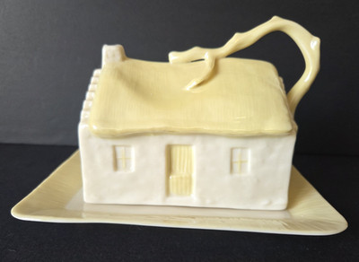 Belleek Cottage Butter/Käseschale Made in Ireland Vintage 1980-92 Deckel und Teller