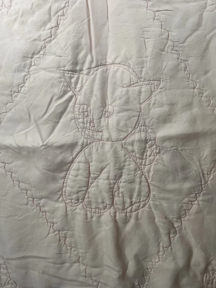 Manta de nailon rosa pastel hecha a mano para cuna de gatito de colección con volantes guardería Foto 3 de 4