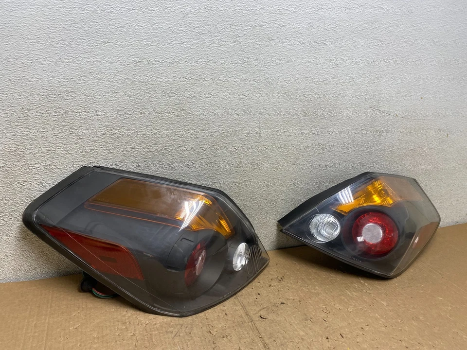 Luces traseras negras laterales izquierda+derecha Nissan Altima 2007 a 2012 V3708 DW Foto 3 de 4