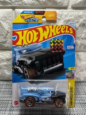 Hot Wheels Let's Race HW Mega Bite 3/5 Hotweiler 66/250 Blue (FS)