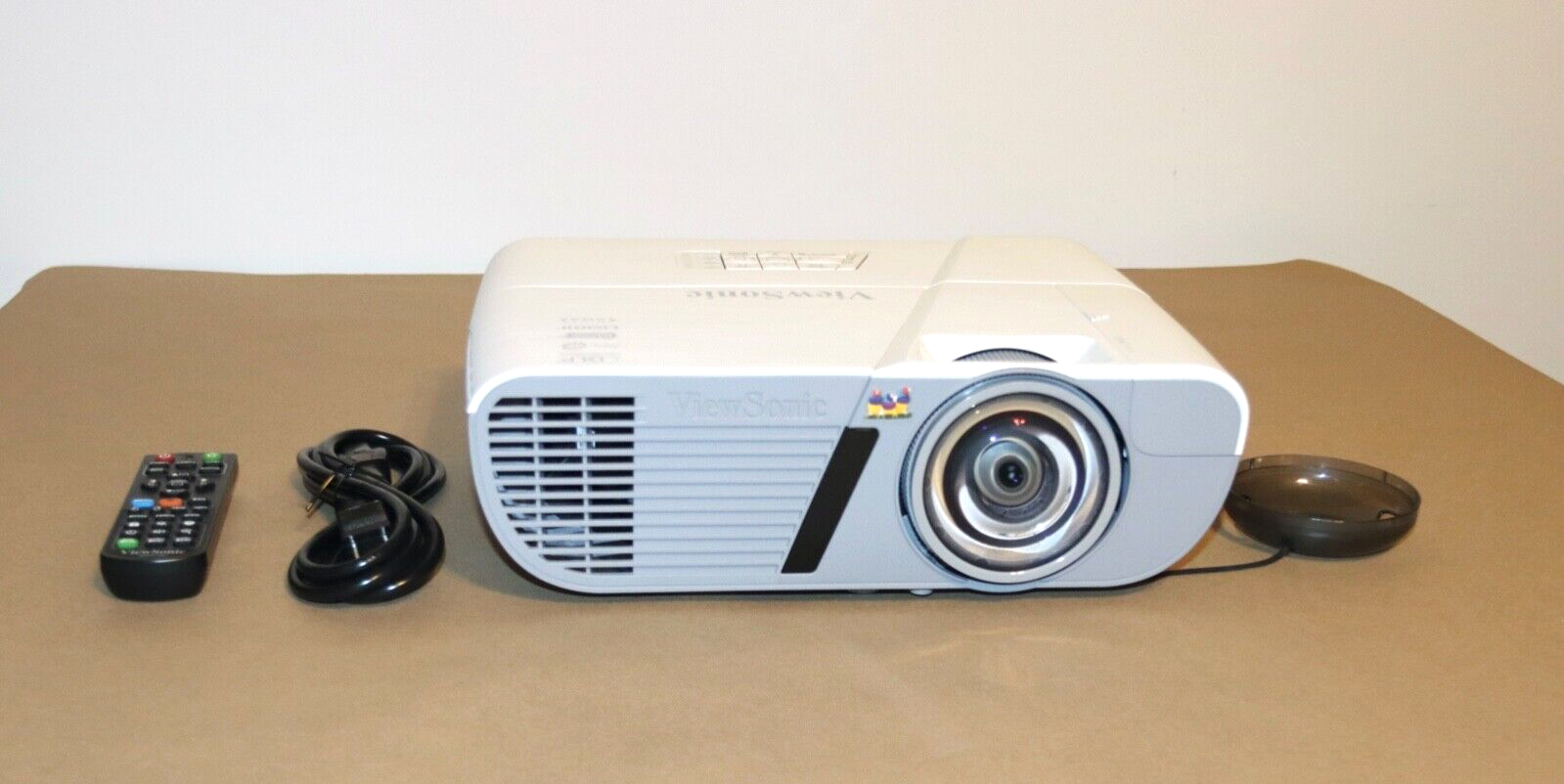 Viewsonic PJD6552LWS Short Throw HDMI Projector. Brand New (Open Box