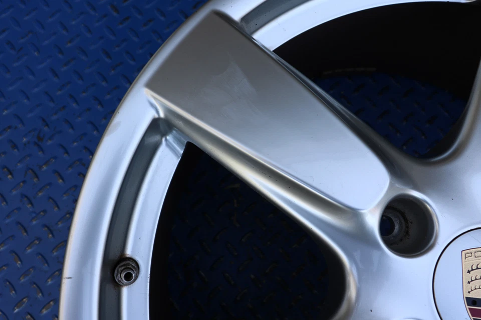 2014-2016 Porsche Cayman Rear Wheel Rim 19x9.5 - Image 3 of 4