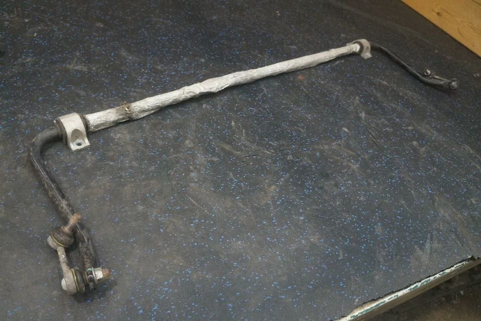 Barra estabilizadora antivuelco de suspensión trasera A132D0039F OEM Lotus Evora 2010 Foto 3 de 4