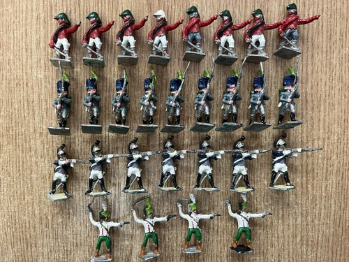 28mm METAL MINIATURE FIGURES TOY SOLDIERS x 28 NAPOLEONIC FRENCH CARABINIERS ETC