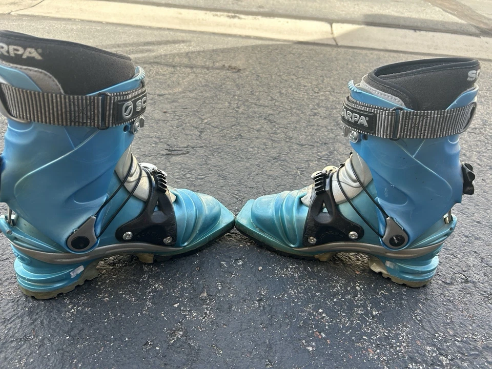 Botas de esquí Scarpa T2X Telemark para mujer, talla 23,0 Mondo (US: 6 para mujer) 3 pines 75 mm Foto 4 de 4